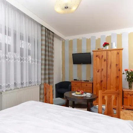 Javorinka Отель Татранска-Котлина